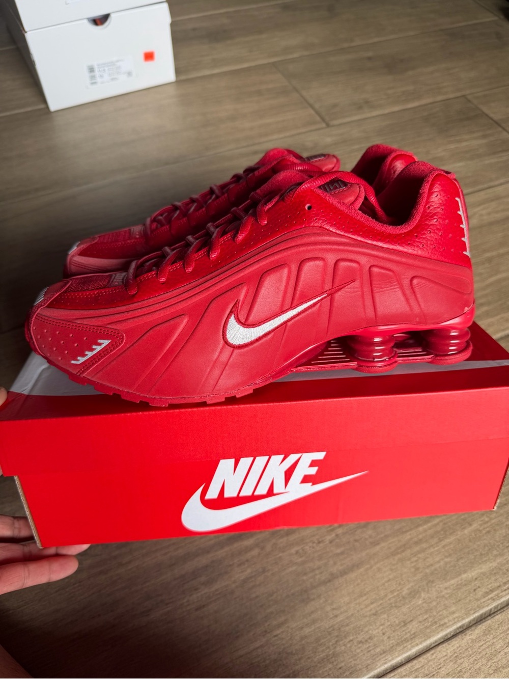 Nike Shox R4 - Picture 2 of 8